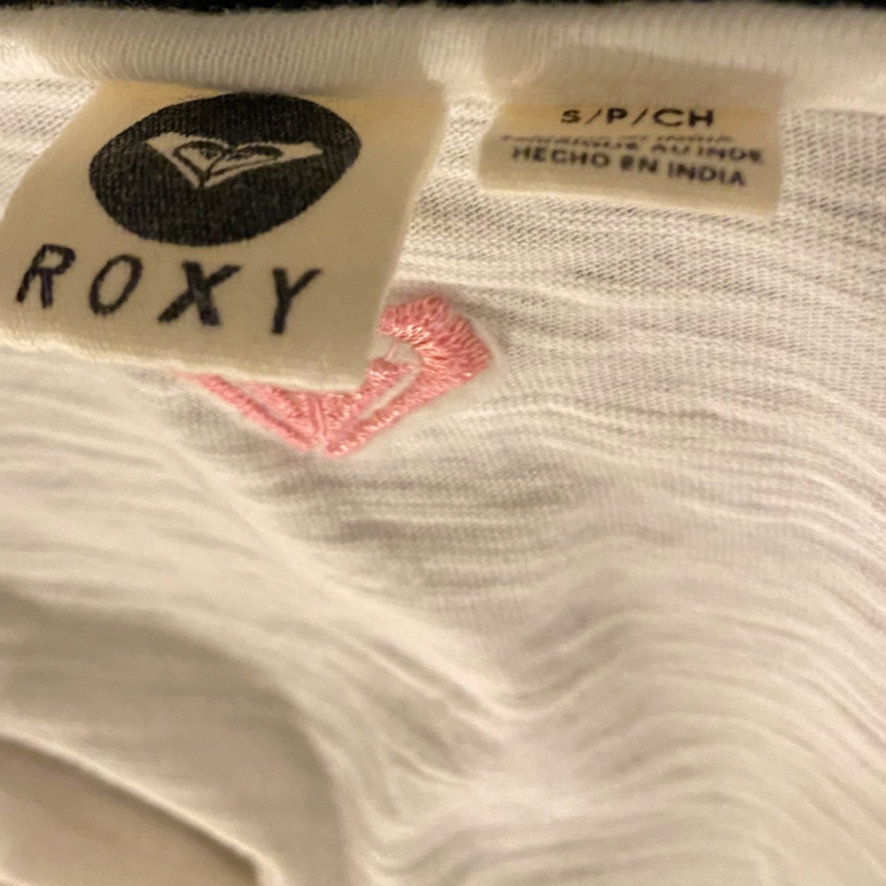 Fun top by Roxy - Picture 3 of 5